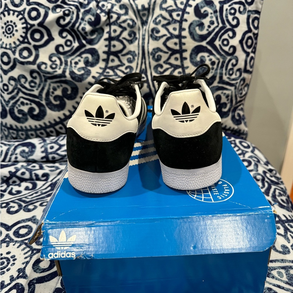 ADIDAS - Picture 4 of 7